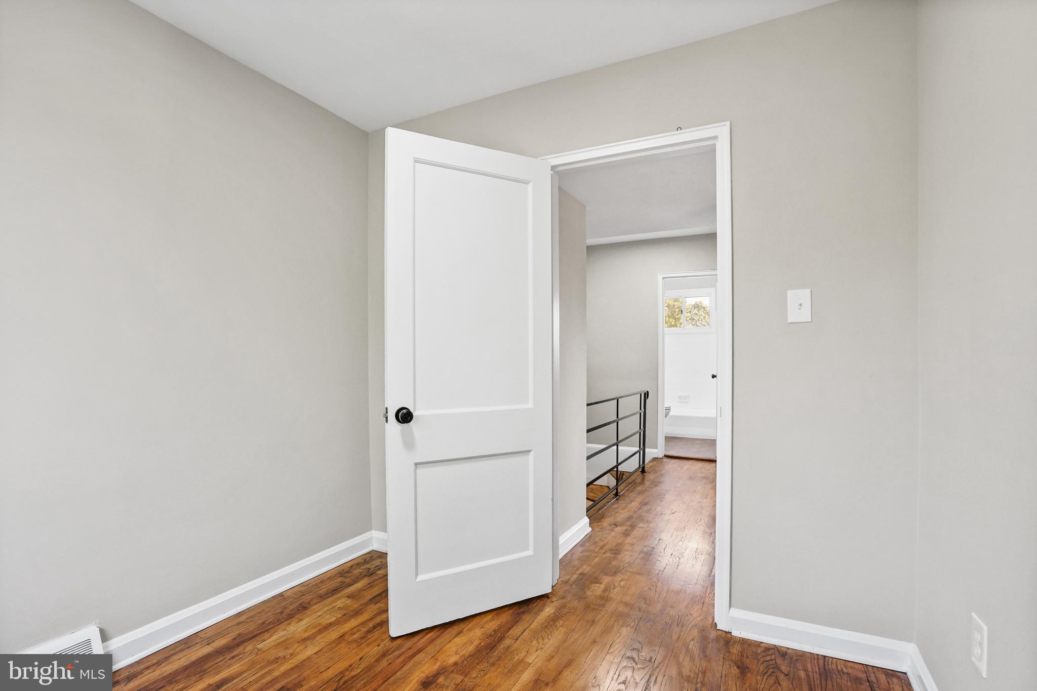 GLASSMANOR - Residential