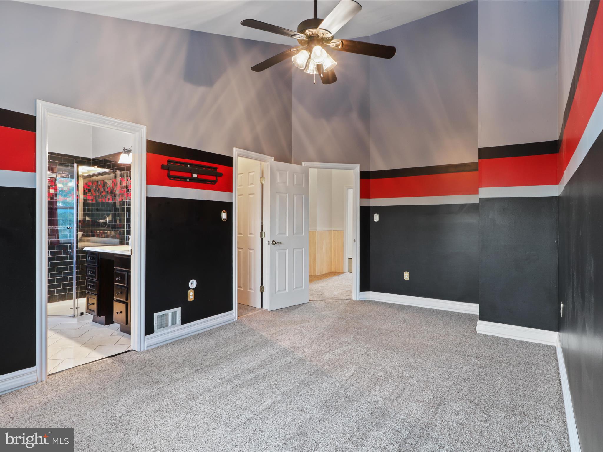 PARADISE / LANDS BAY - Residential