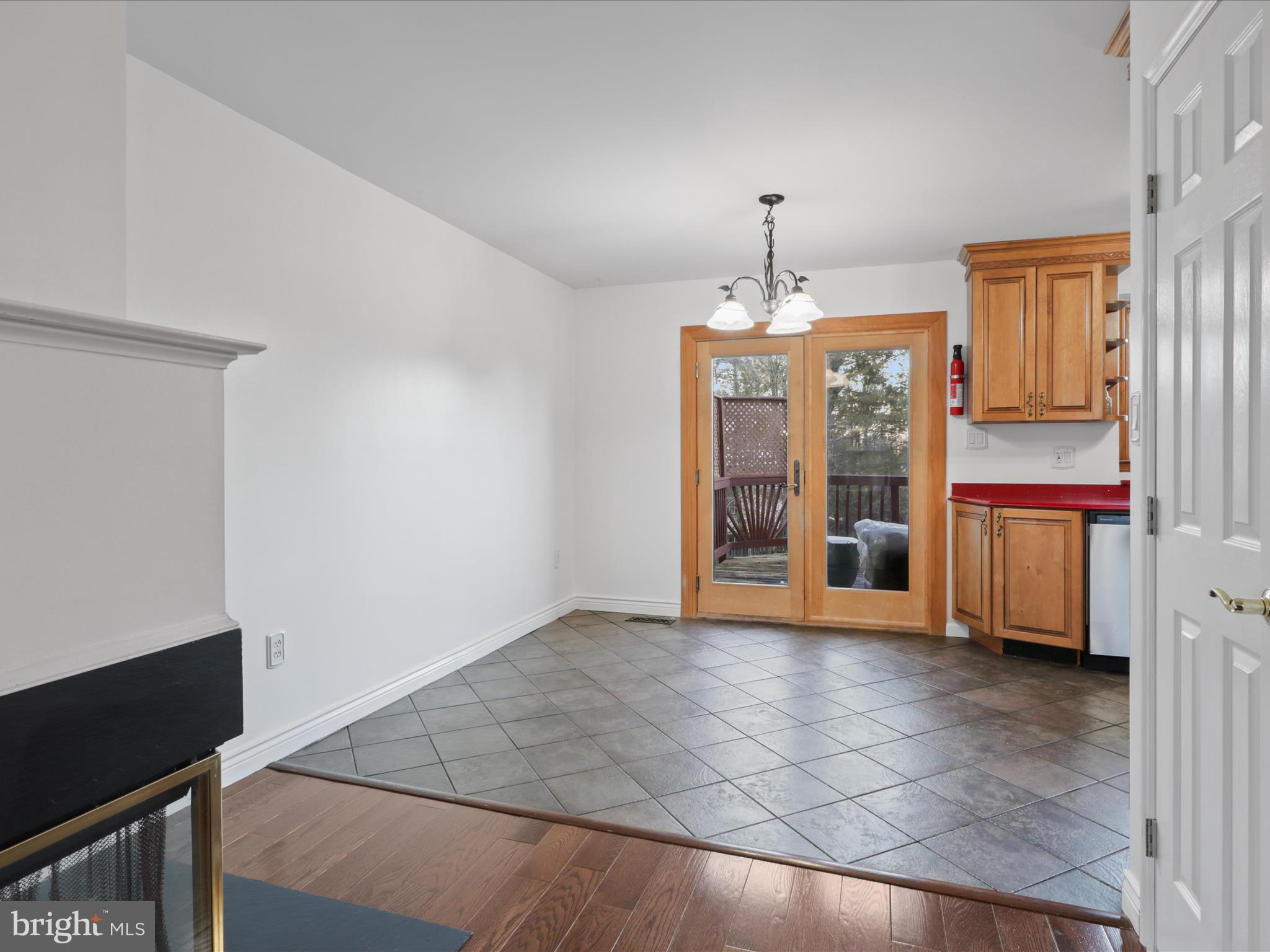 PARADISE / LANDS BAY - Residential