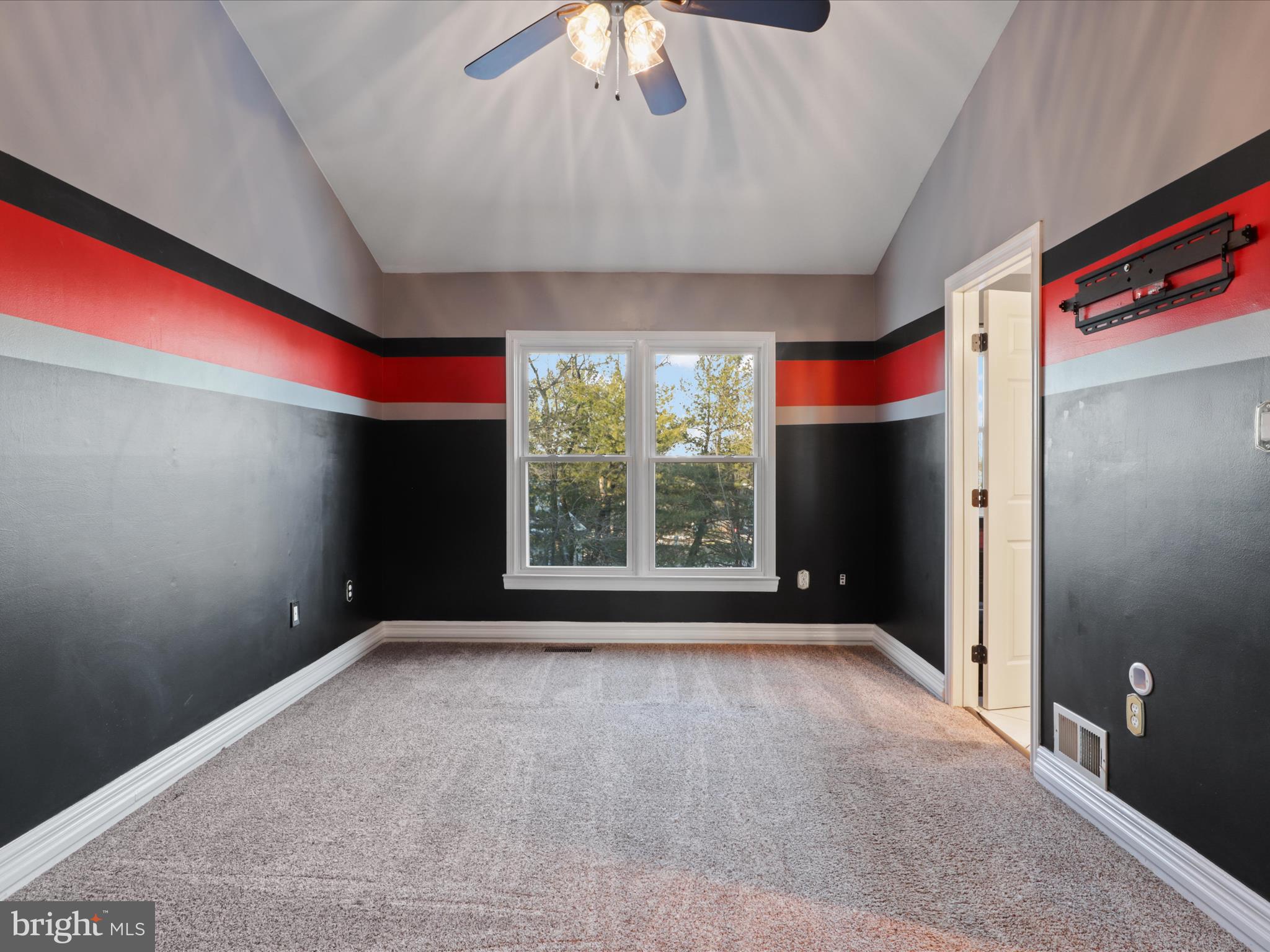 PARADISE / LANDS BAY - Residential