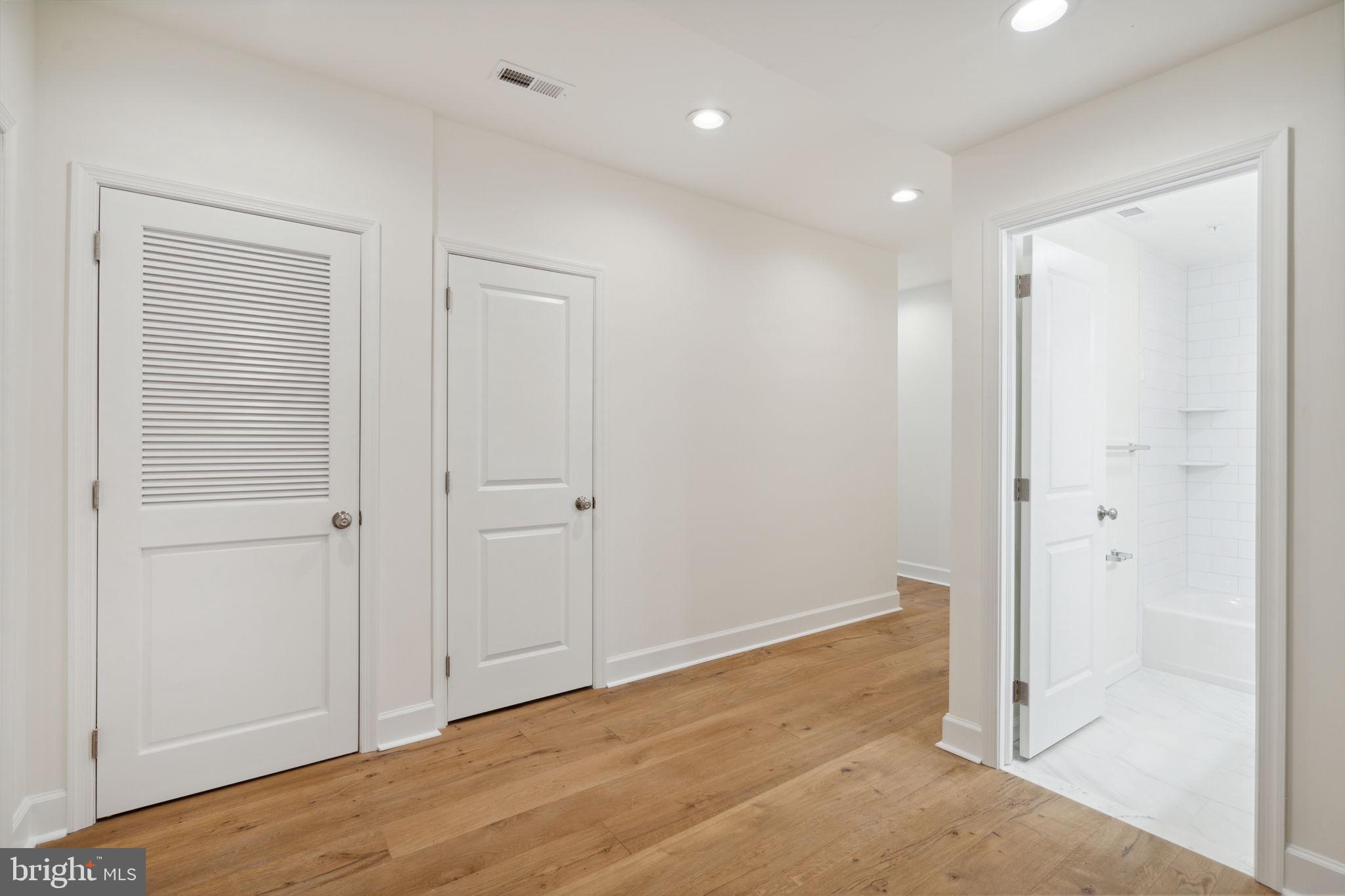 SOUTH KENSINGTON - Residential Lease