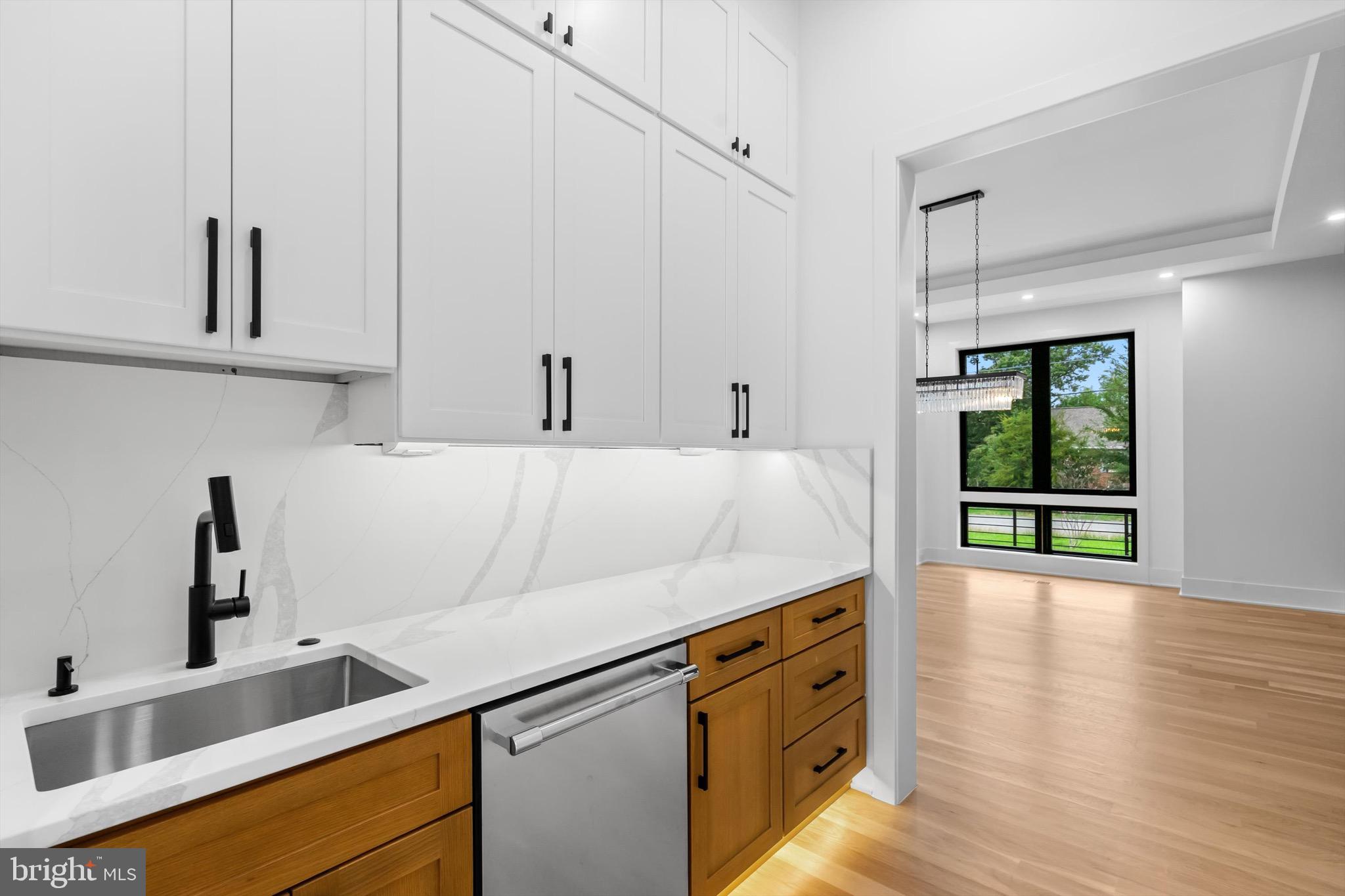 ELCINO MANOR - Residential