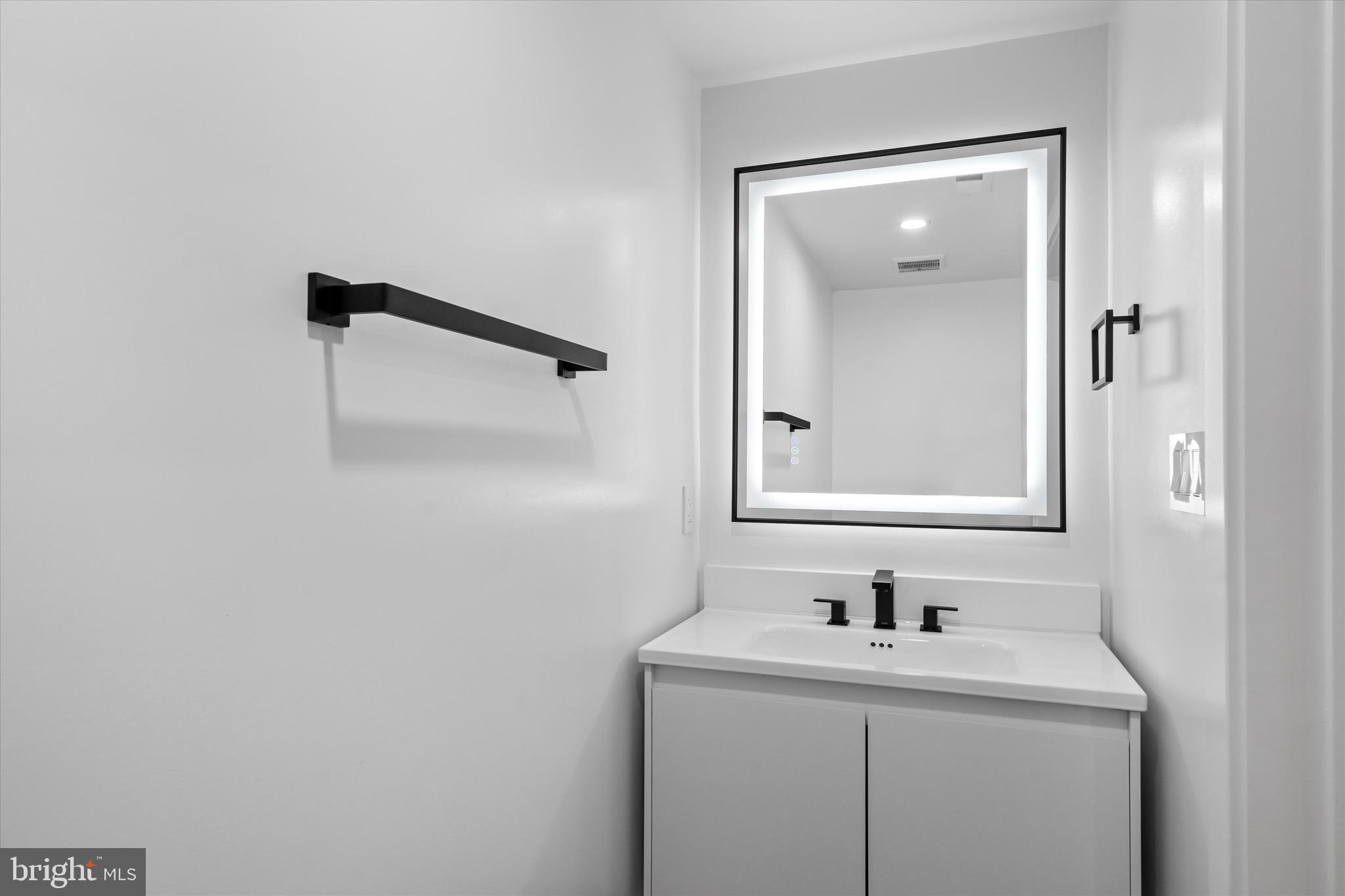 ELCINO MANOR - Residential