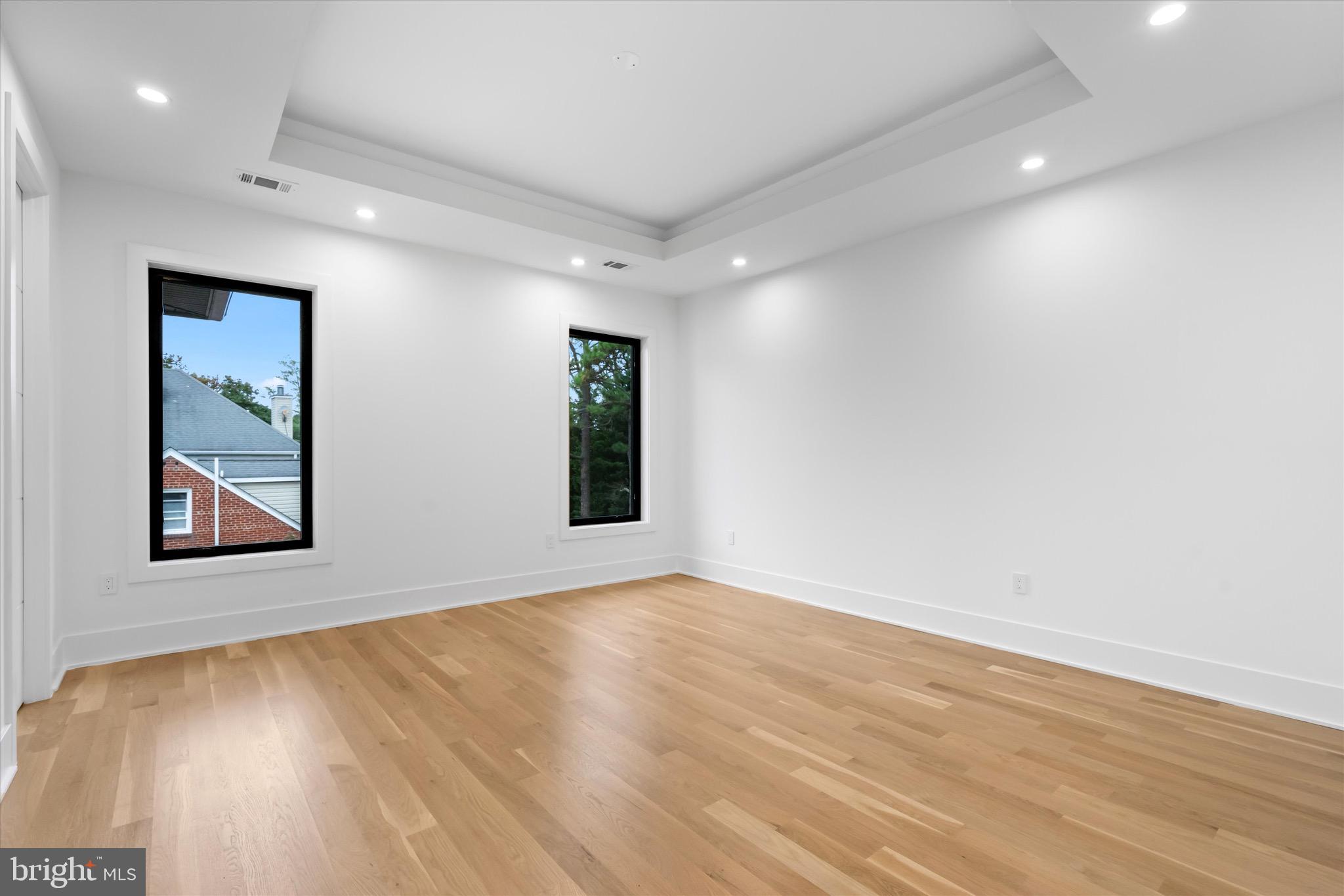 ELCINO MANOR - Residential