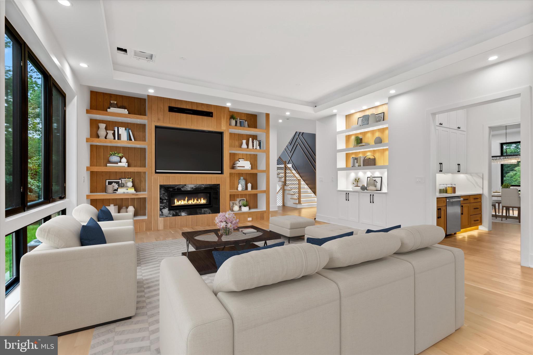 ELCINO MANOR - Residential