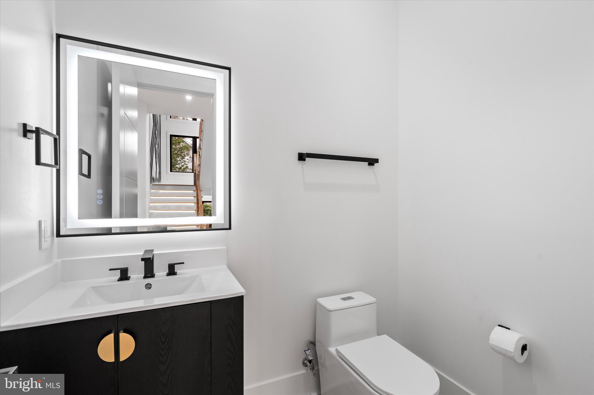 ELCINO MANOR - Residential