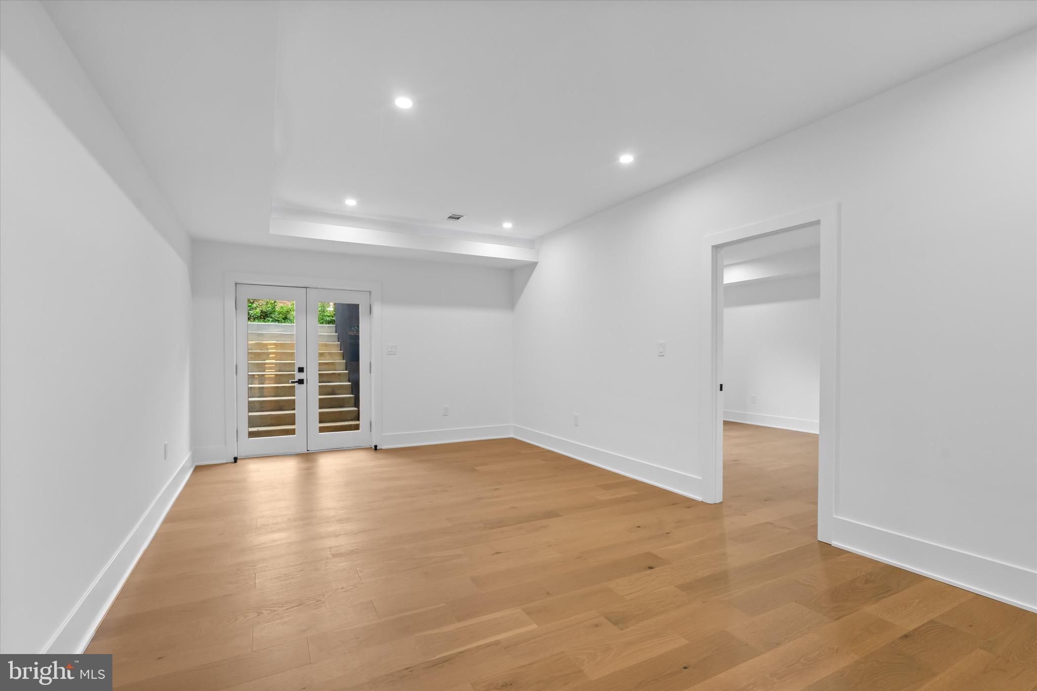 ELCINO MANOR - Residential