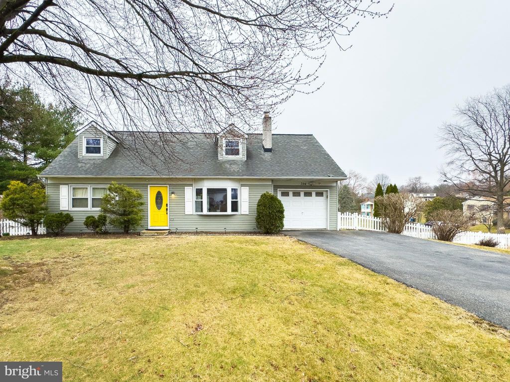 Photo of 394 Highland Drive, MOUNTVILLE, PA 17554 (MLS # PALA2068612)