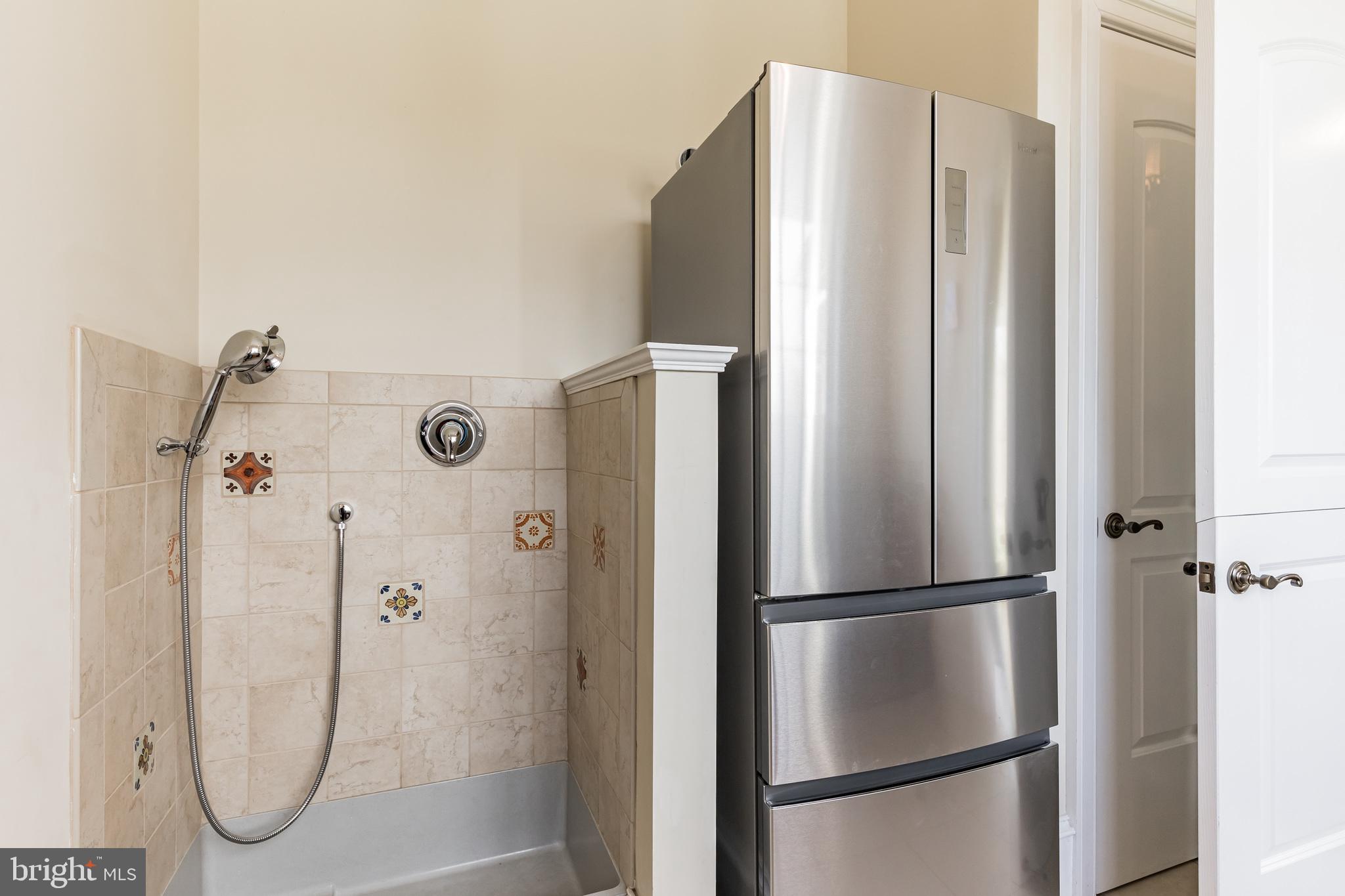 SPRING MEADOW FARM - Residential