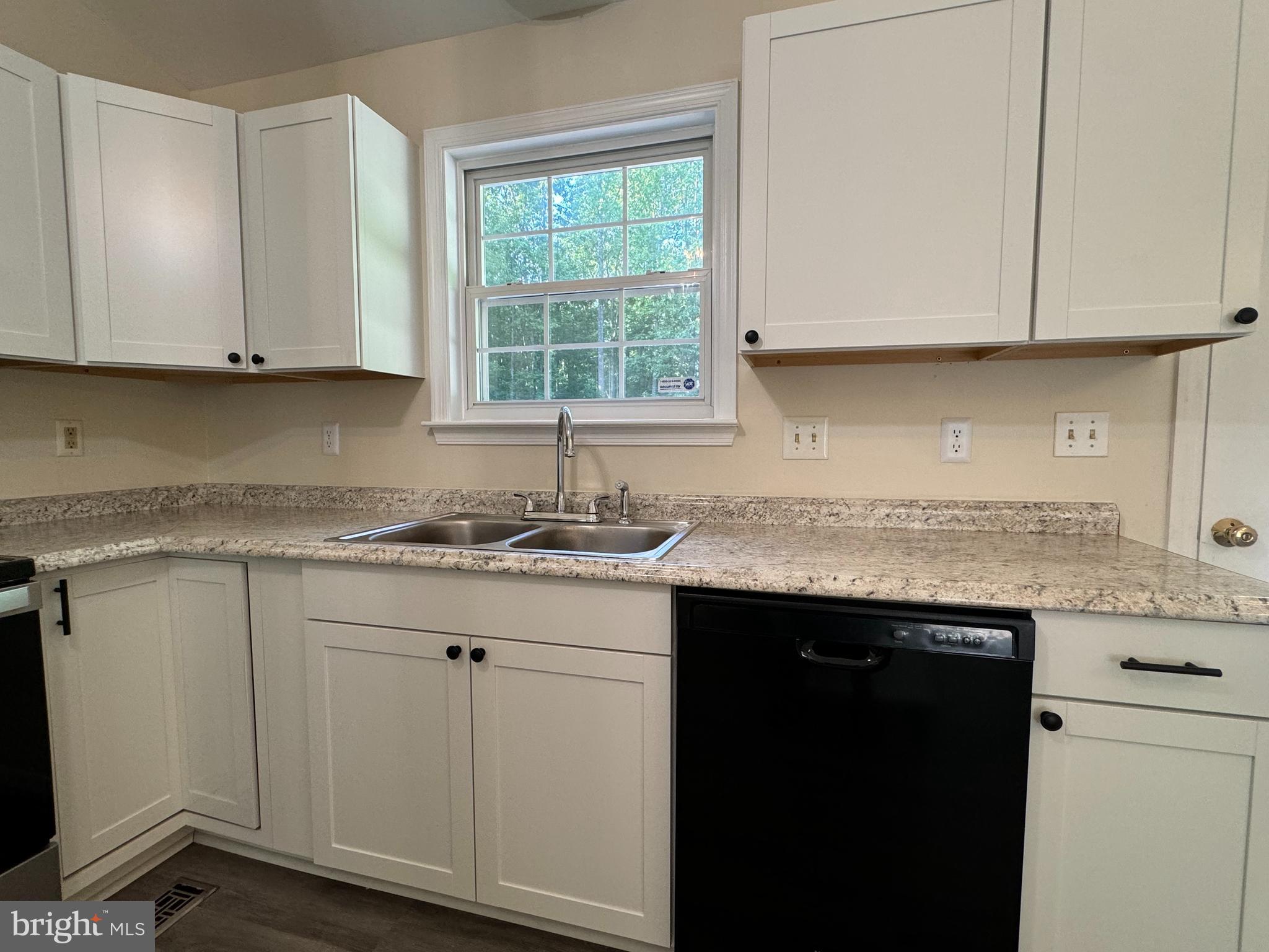 SHADE TREE - Residential