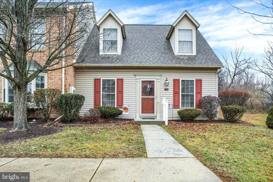 Discover 322 Woodland View Court, a well‑kept home tucked into a quiet, tree‑lined cul‑de‑sac in Harrisburg. Bright natural light, an easy‑flowing layout, and a welcoming main level make everyday living feel effortless. The kitchen offers ample storage and workspace, opening to comfortable living and dining areas.
Upstairs, the bedrooms provide flexible space for guests, work, or relaxation, with a private primary suite for added comfort. Outside, enjoy a peaceful backdrop of mature trees—perfect for morning coffee or unwinding at the end of the day.
With quick access to parks, shopping, dining, and major routes, this home blends convenience with a calm, natural setting. 322 Woodland View Court is ready to offer a warm, inviting place to call home.