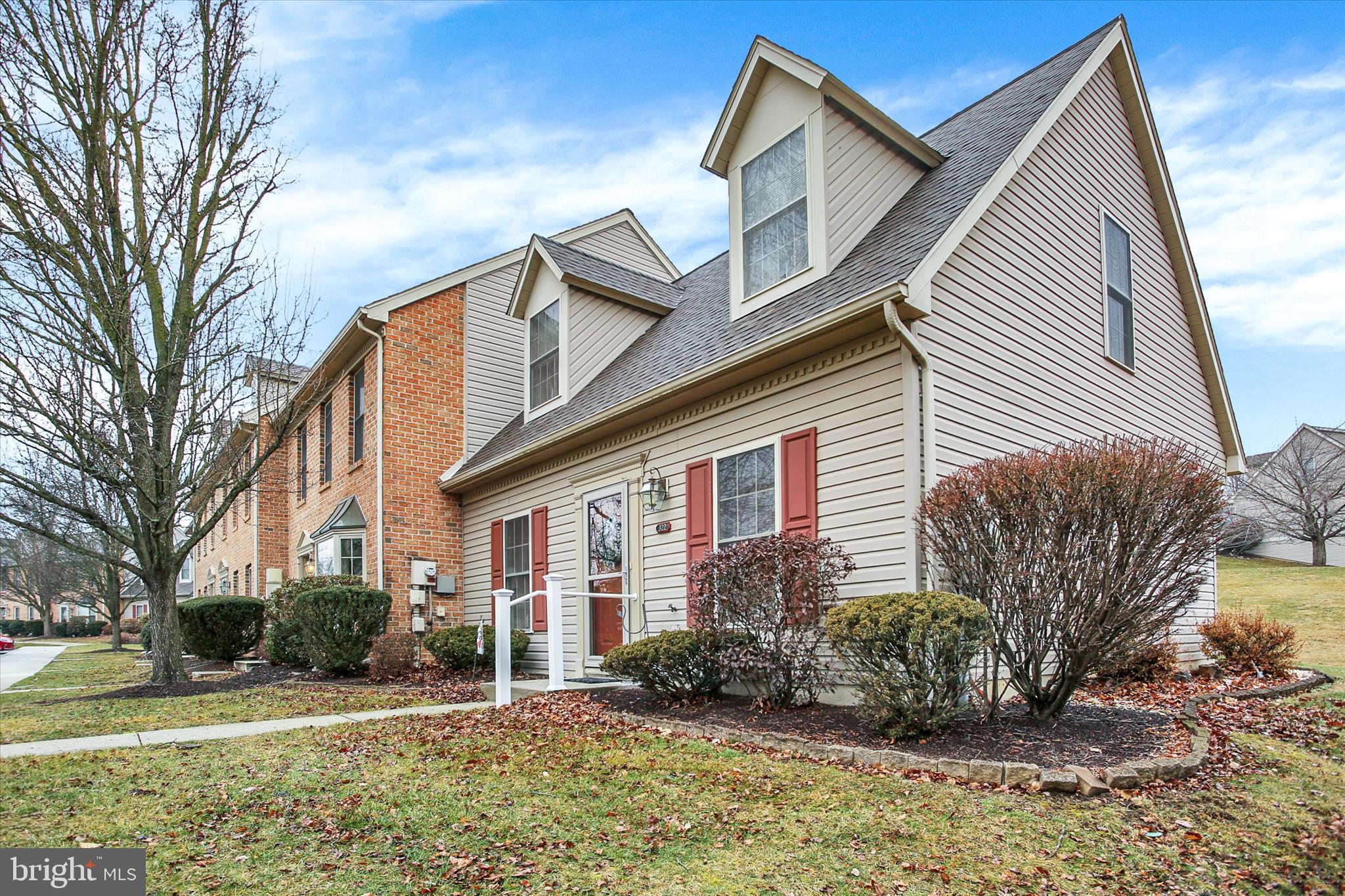 322 WOODLAND VIEW COURT