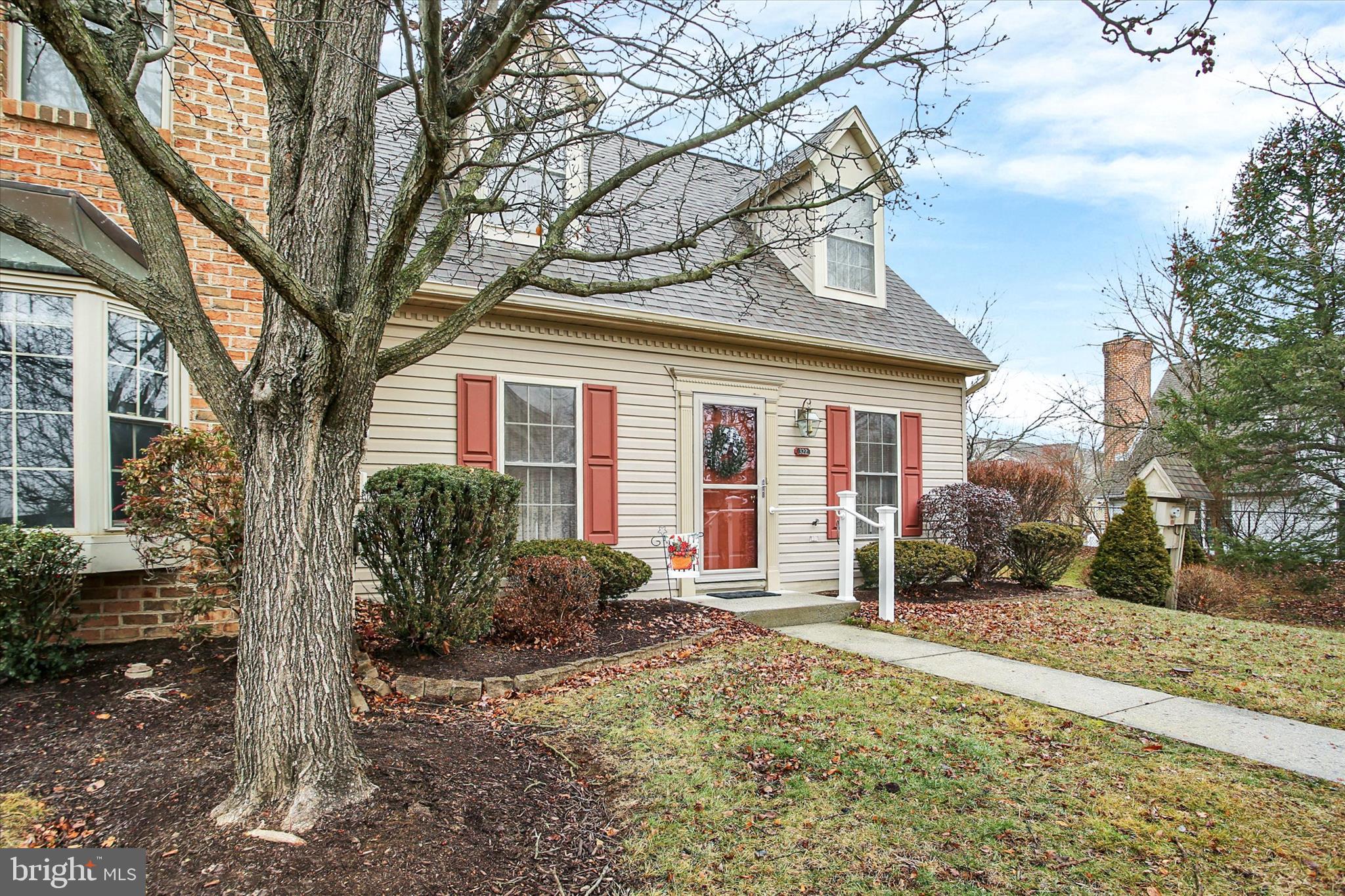 322 WOODLAND VIEW COURT