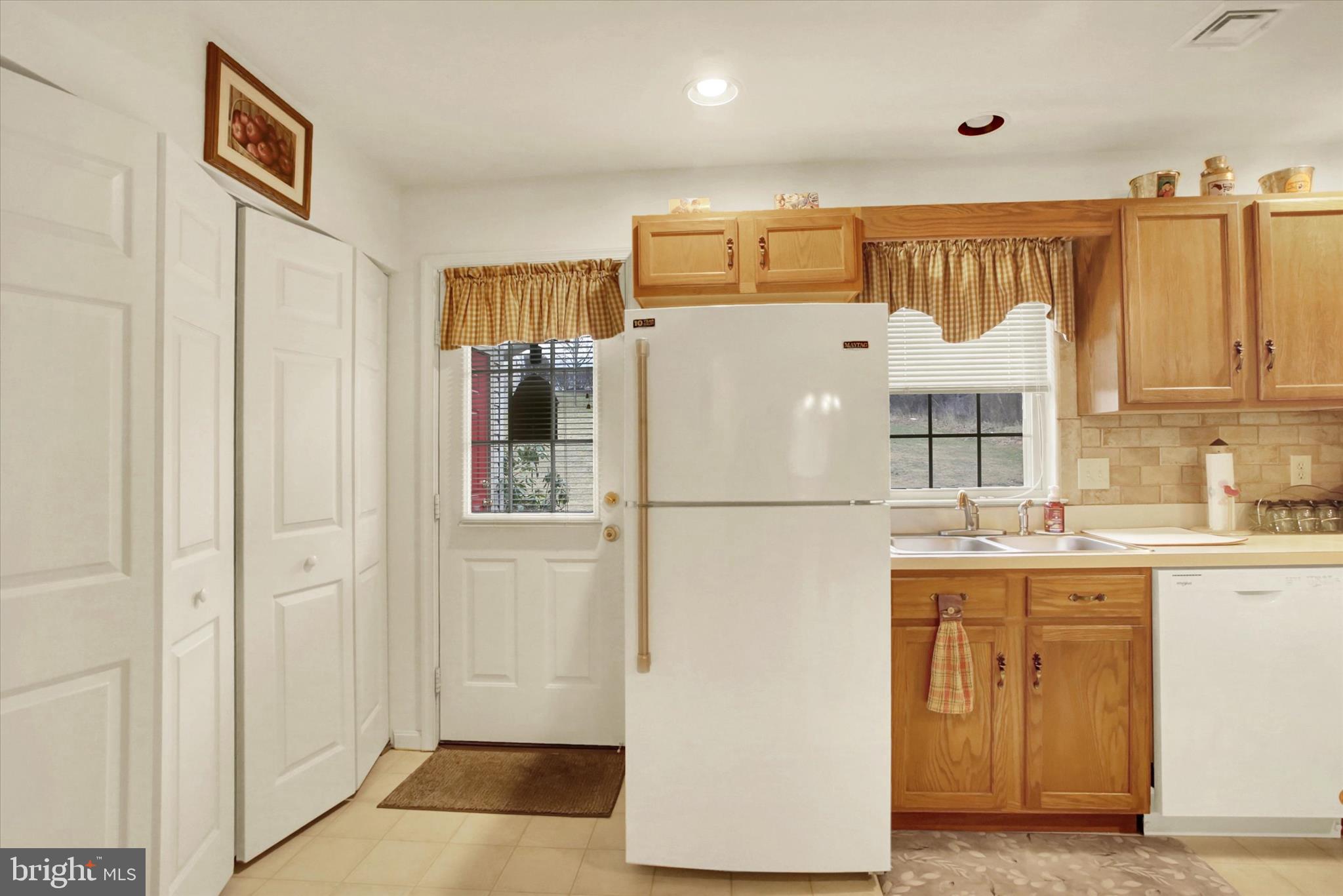 WOODLAND VIEW AT WAVERLY - Residential