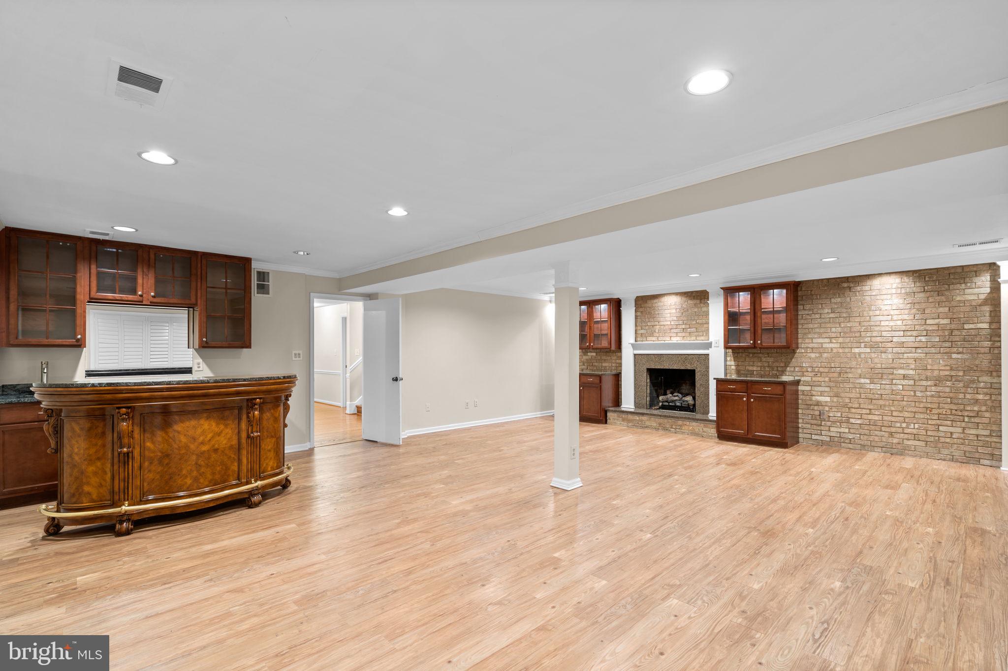 BURNING TREE ESTATES - Residential Lease