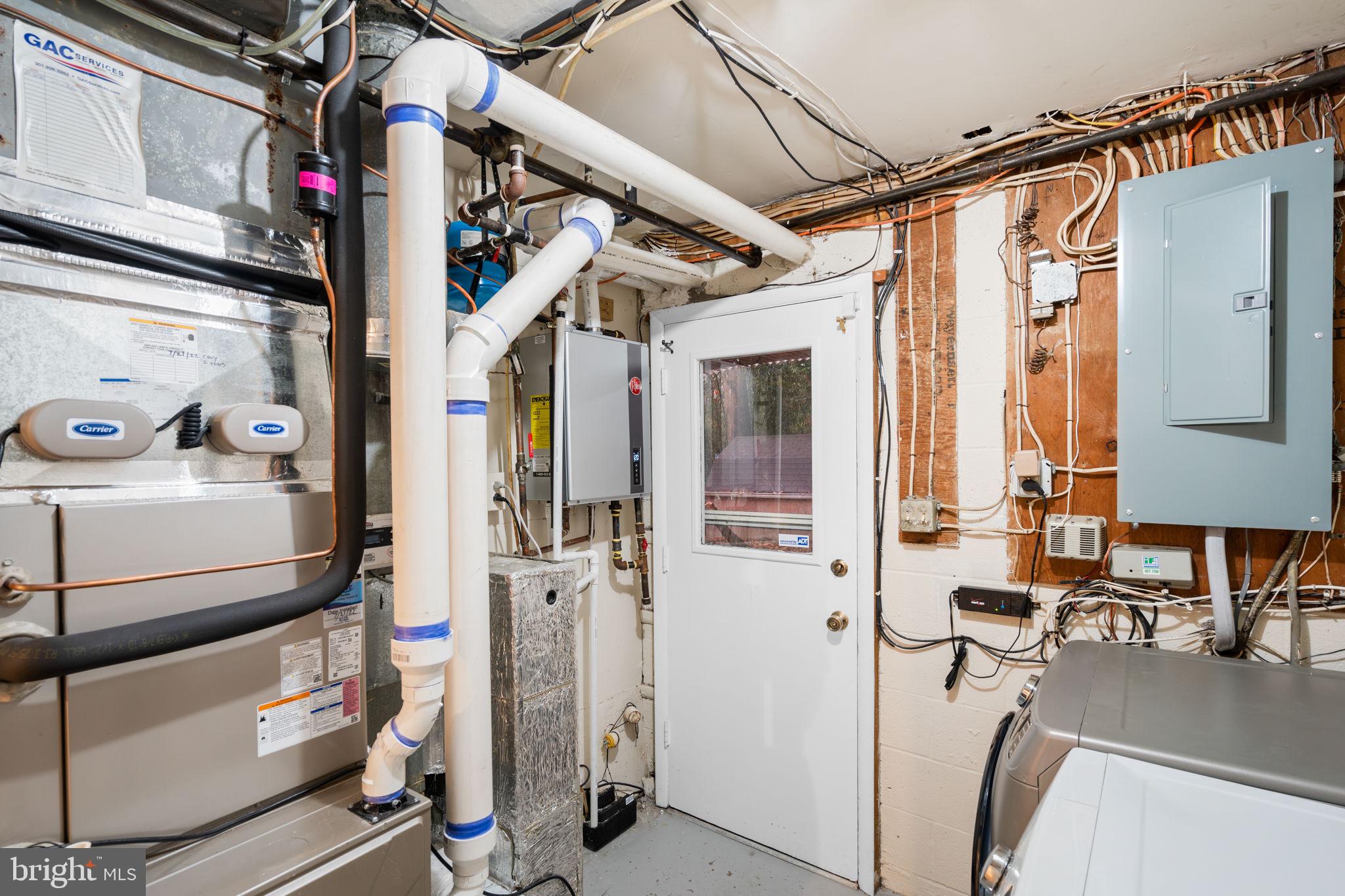 BURNING TREE ESTATES - Residential Lease