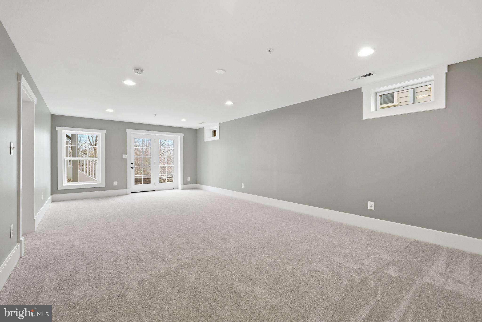 POTOMAC SHORES - Residential