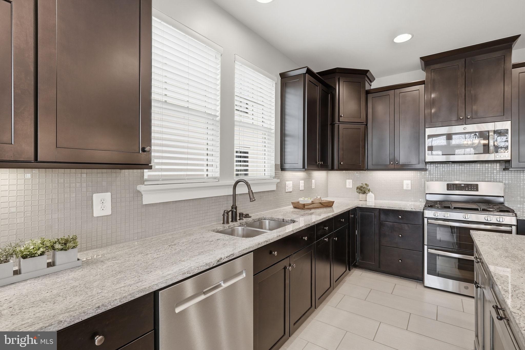 POTOMAC SHORES - Residential