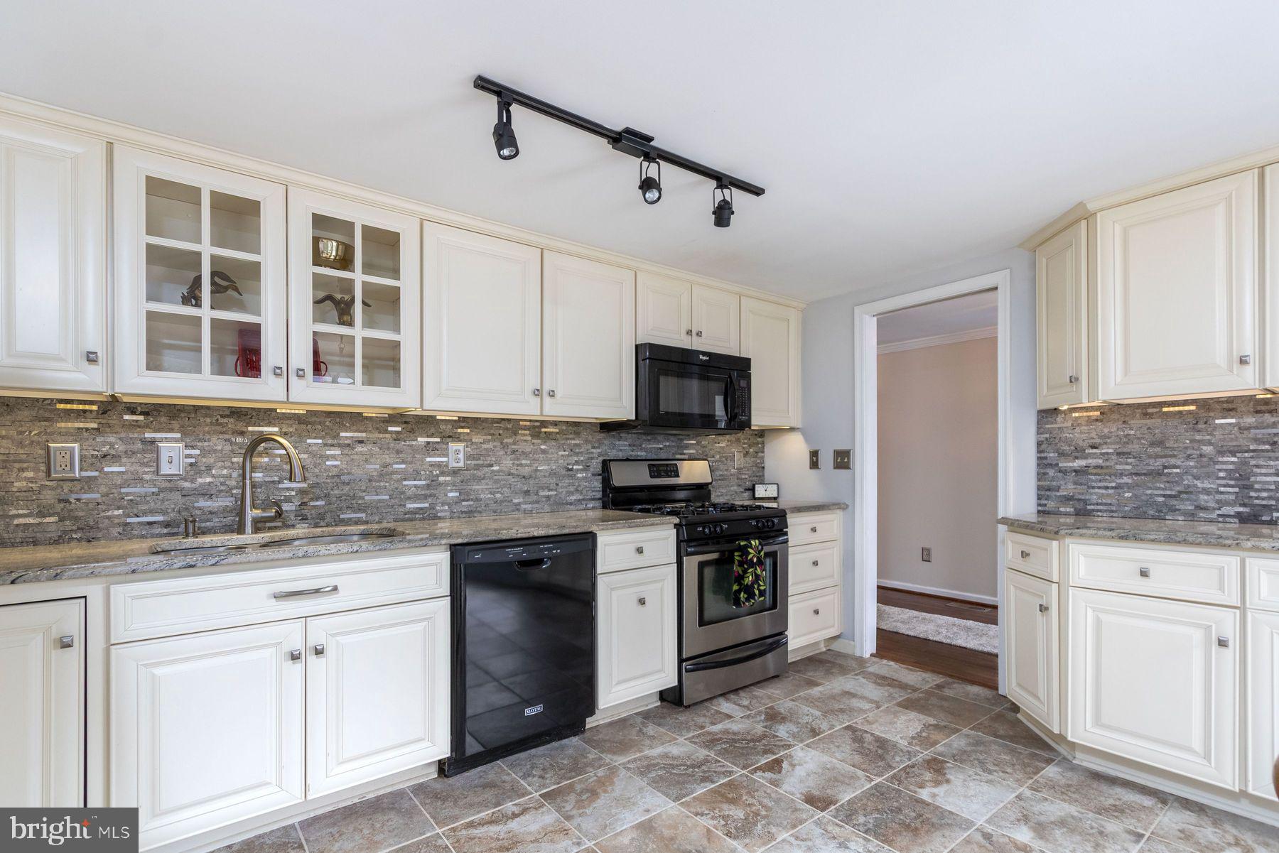 THE GREENS OF DOYL - Residential