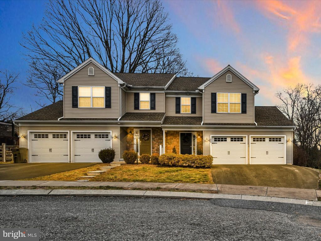 Photo of 1955 Edington Place, Lancaster, PA 17603 (MLS # PALA2045694)