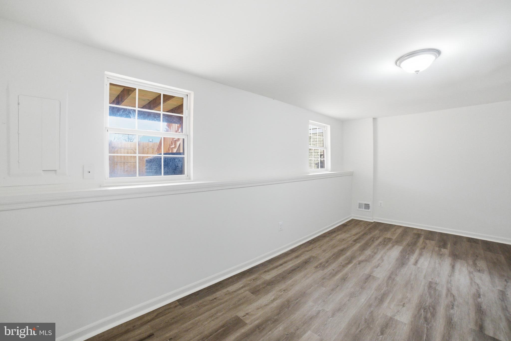 PRINCETON WOODS - Residential