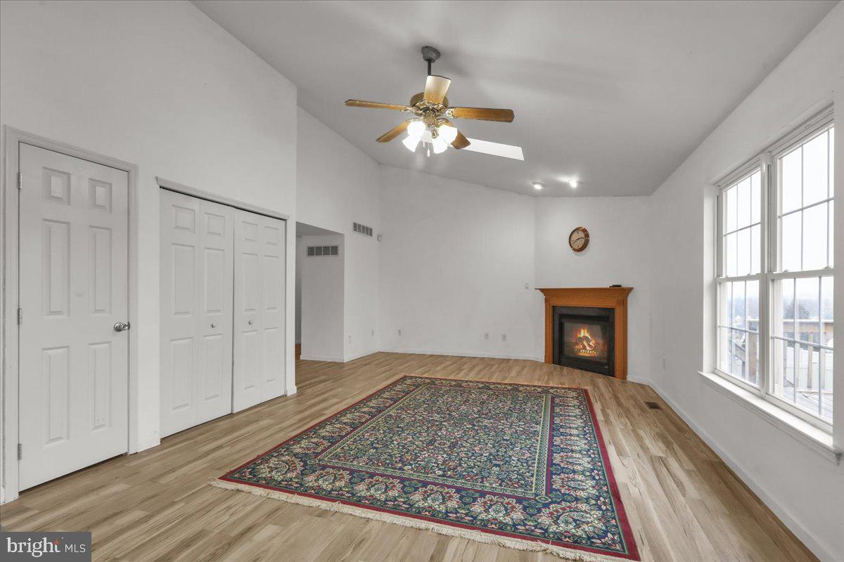 OAK VIEW ESTATES - Residential