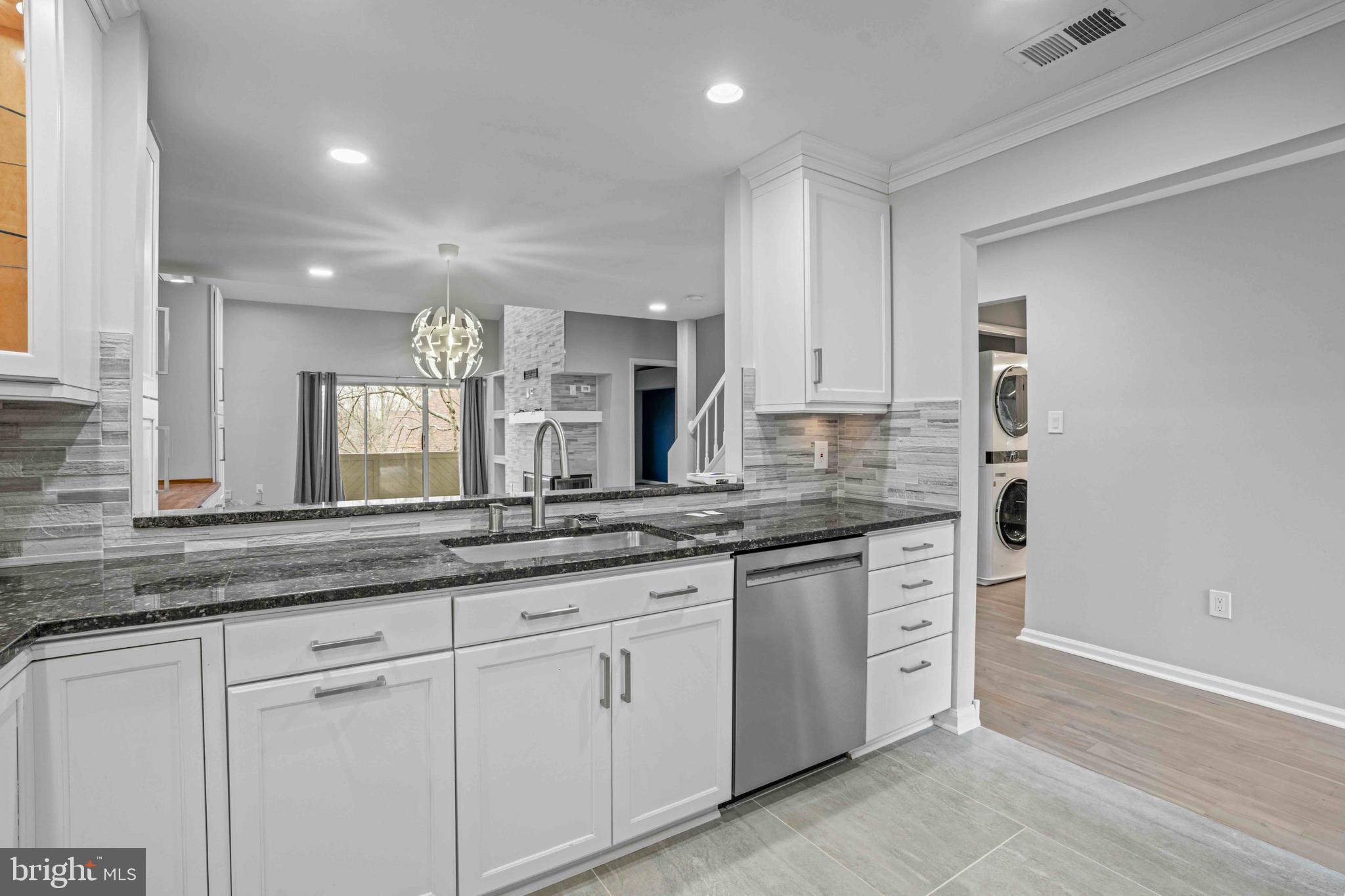 LUXBERRY COURTS - Residential