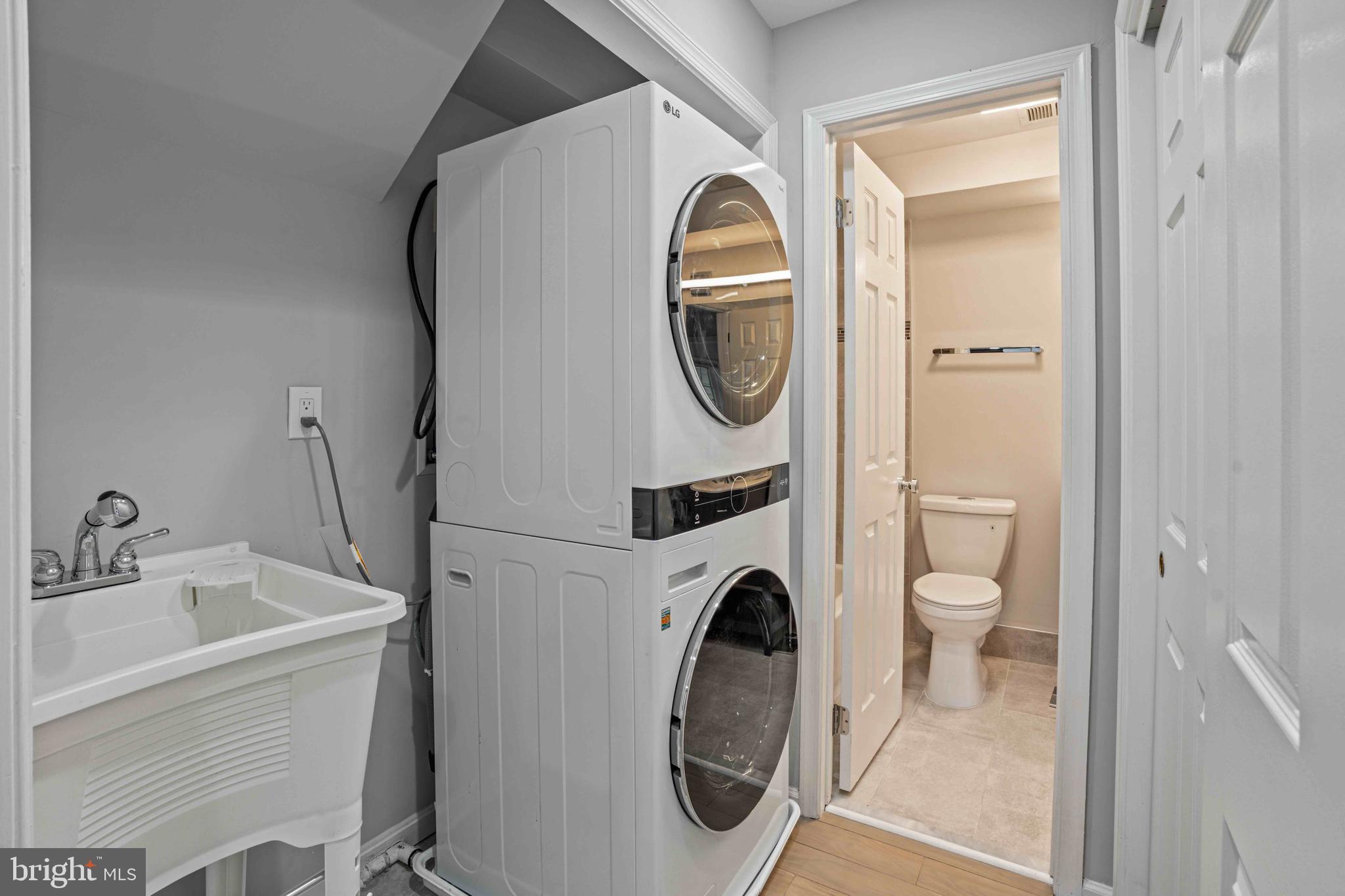 LUXBERRY COURTS - Residential