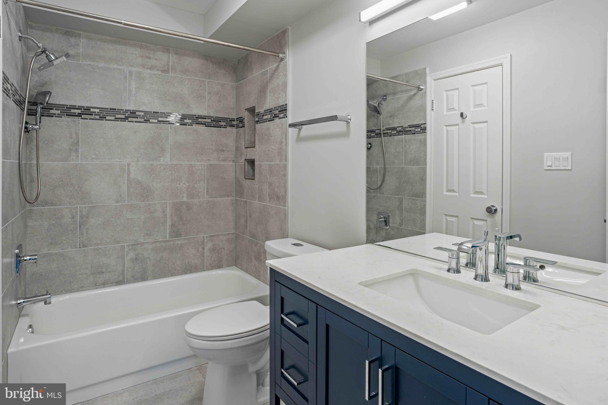 LUXBERRY COURTS - Residential