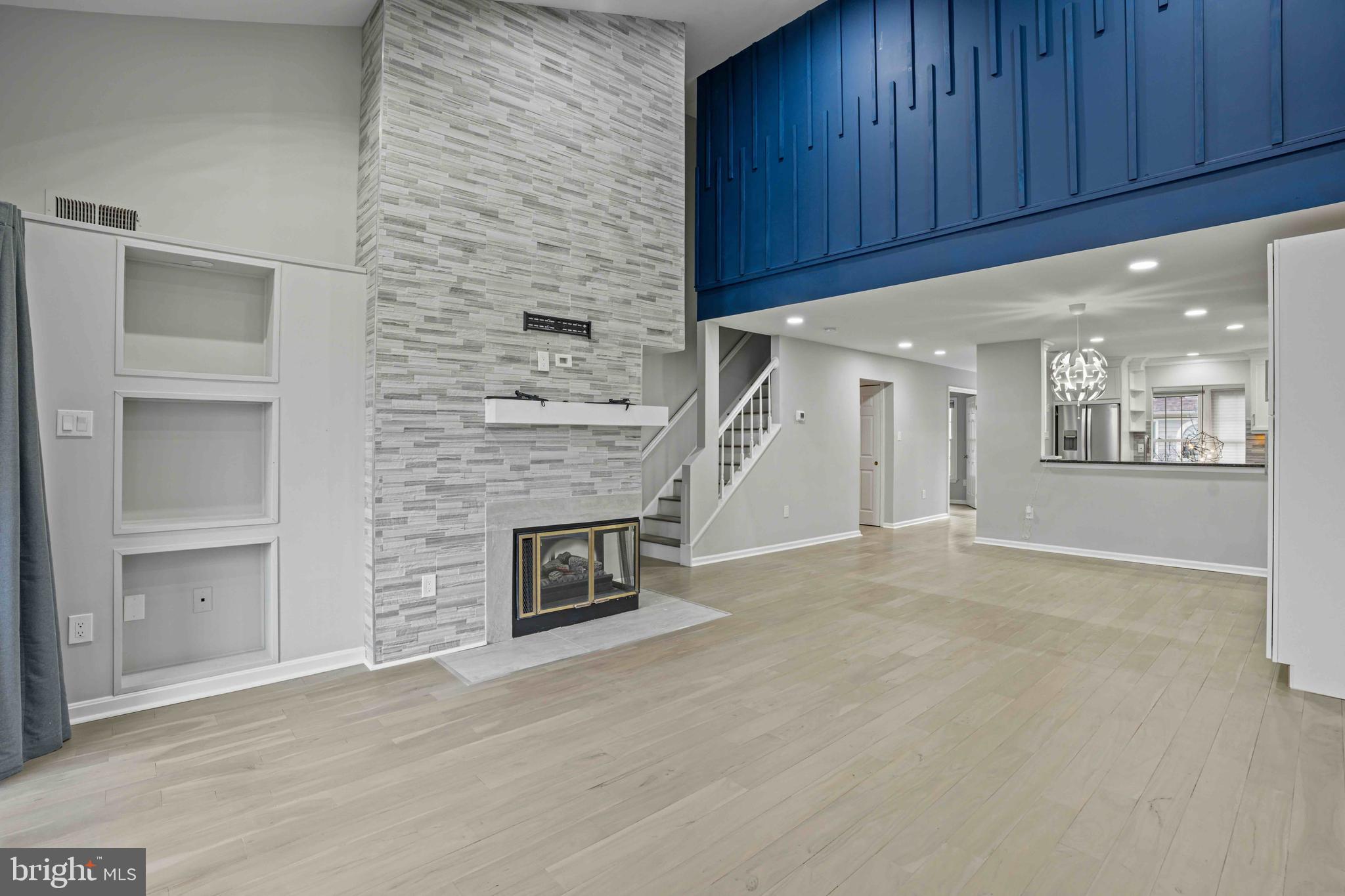 LUXBERRY COURTS - Residential