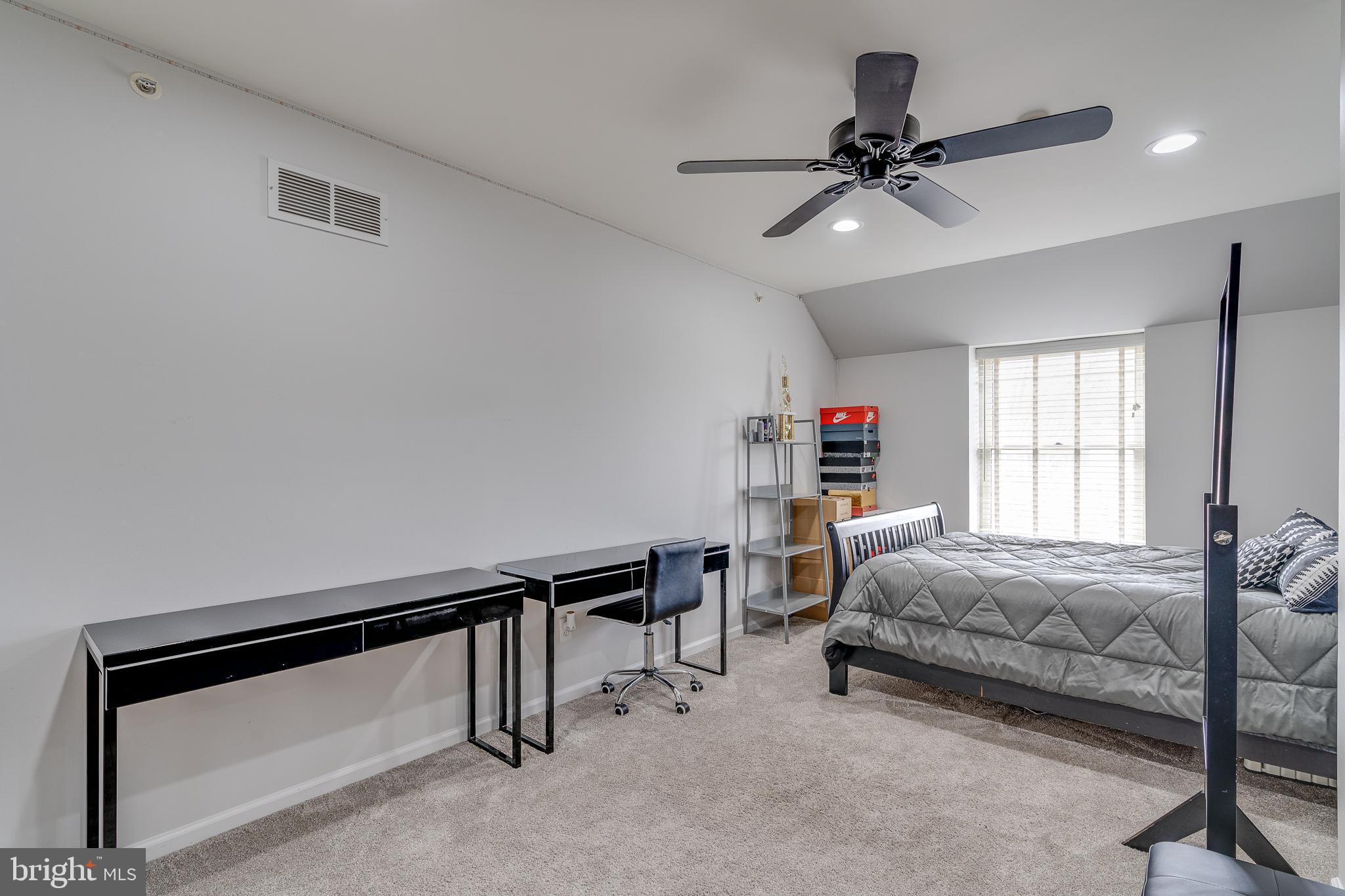 HAVERFORD WALK - Residential