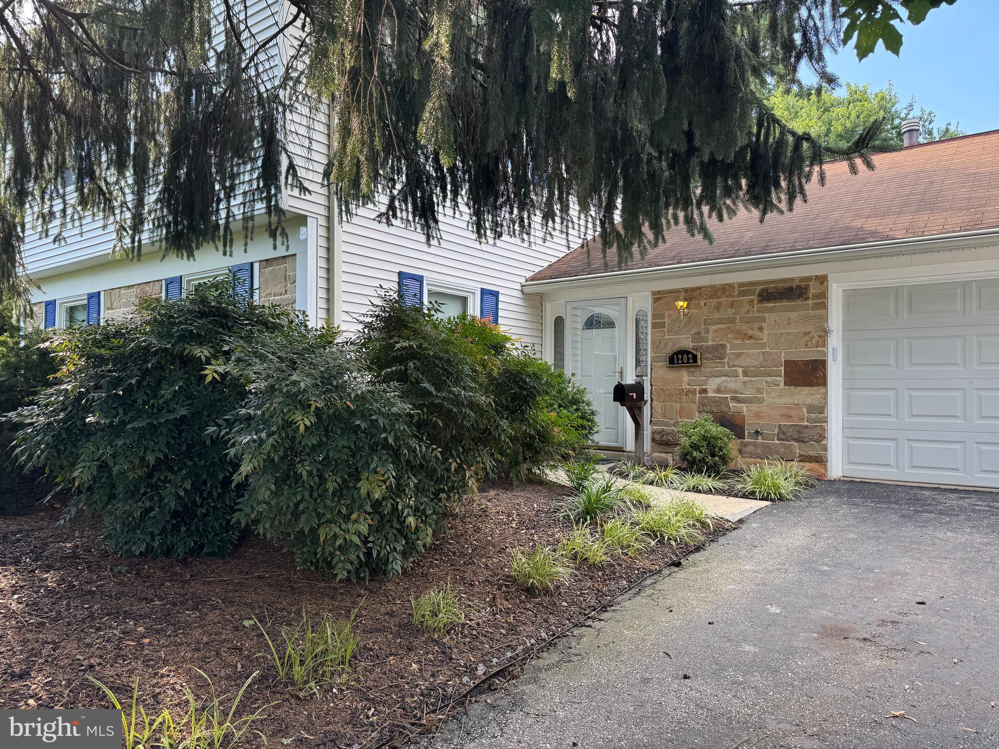 1202 PORT ECHO LANE
