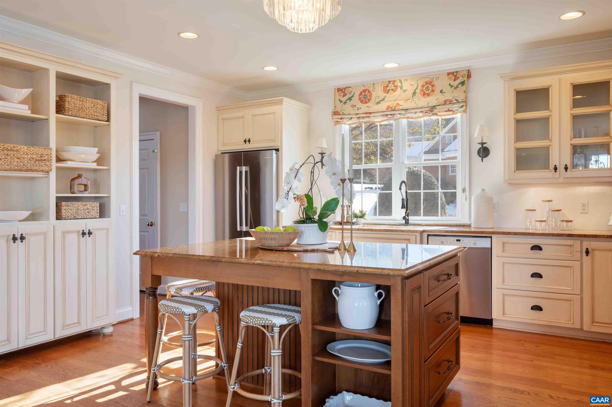 THE ROCKS - Residential