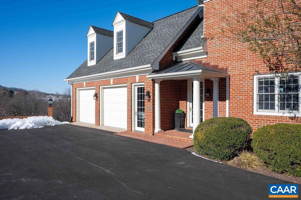 THE ROCKS - Residential