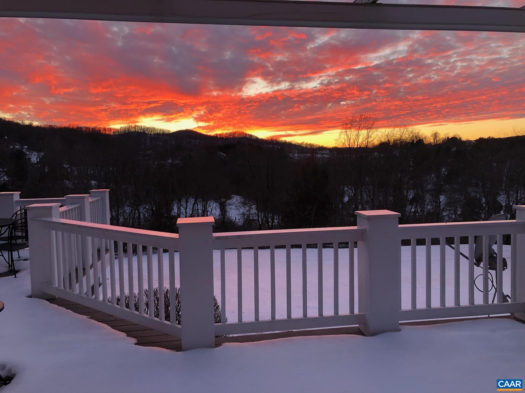 THE ROCKS - Residential