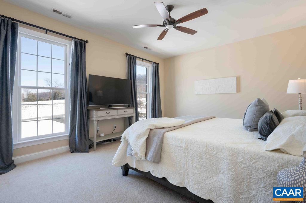 THE ROCKS - Residential