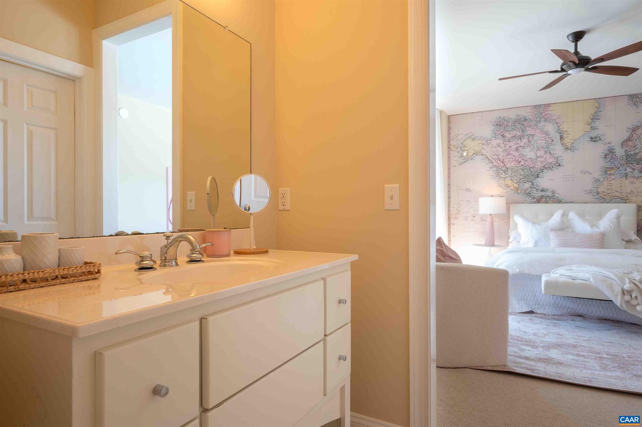 THE ROCKS - Residential