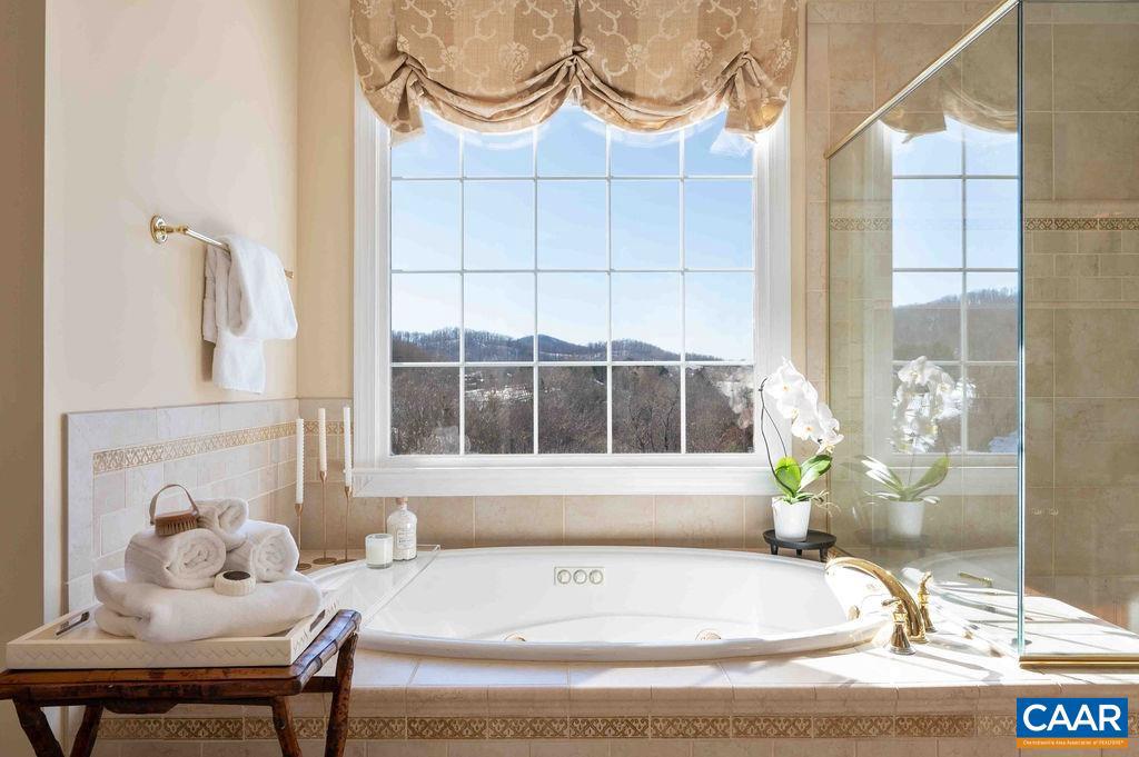 THE ROCKS - Residential