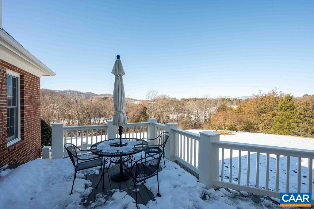 THE ROCKS - Residential