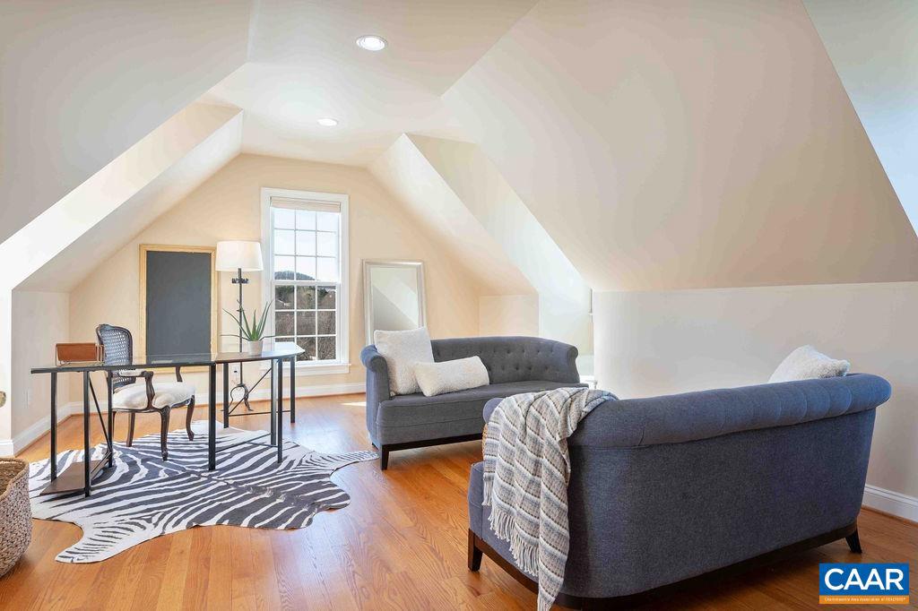 THE ROCKS - Residential