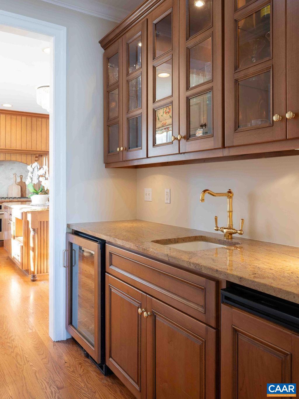 THE ROCKS - Residential