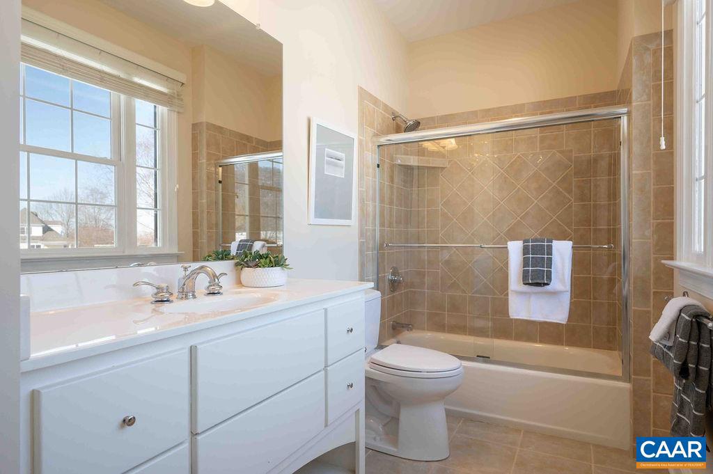 THE ROCKS - Residential