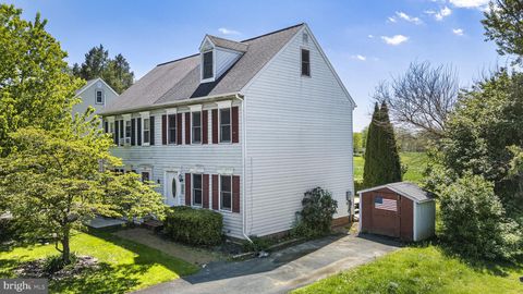 229 BLACK HORSE DRIVE STRASBURG PA 17579