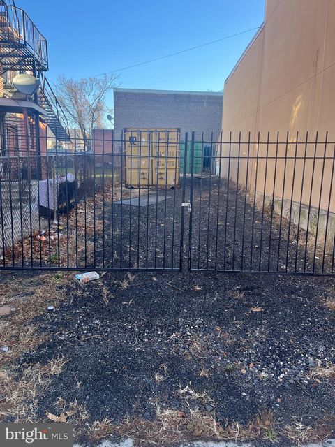 Homes For Sale - 230 S Clinton Avenue<br/> TRENTON, NJ 08609