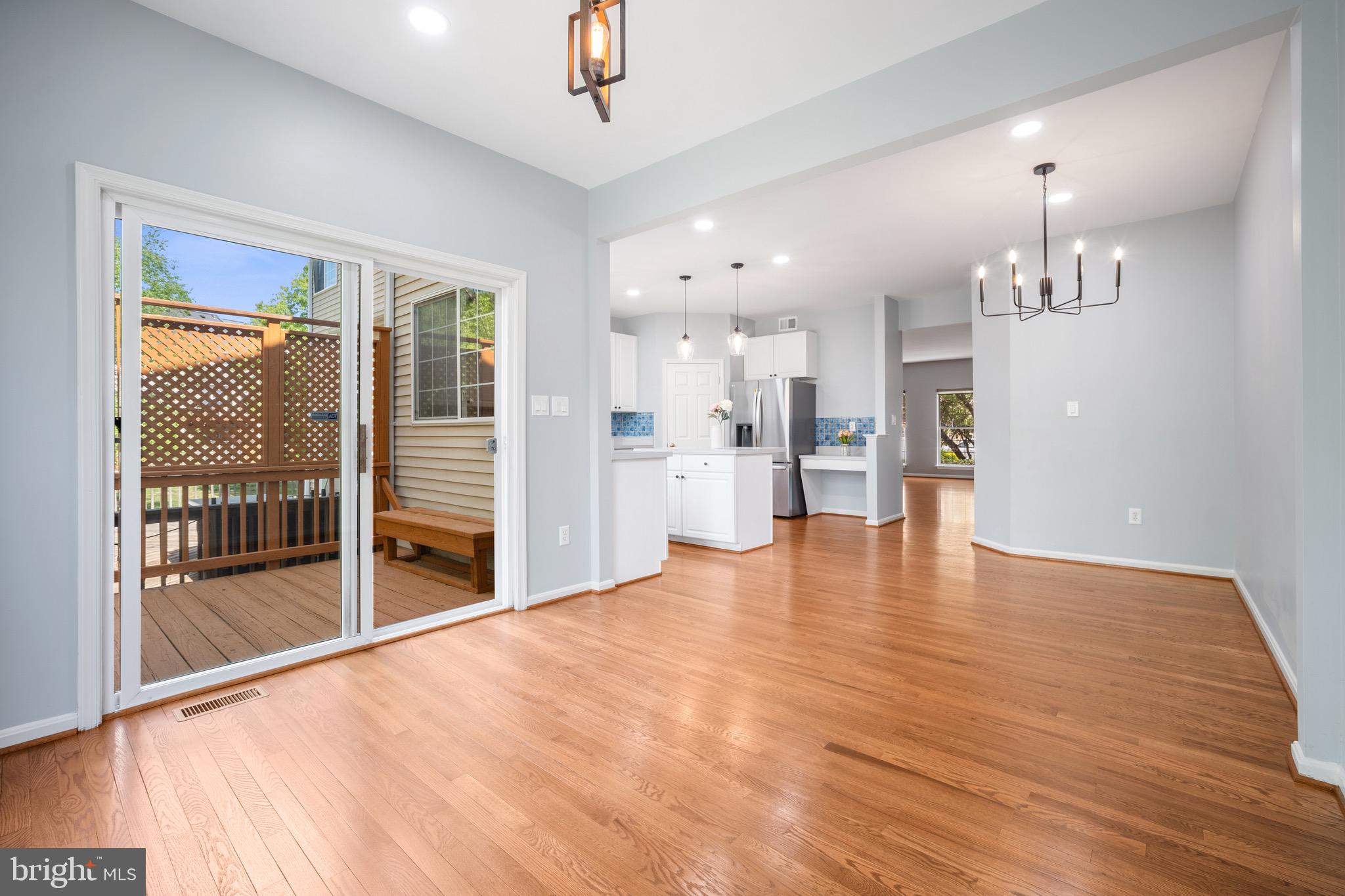 ISLAND CREEK - Residential