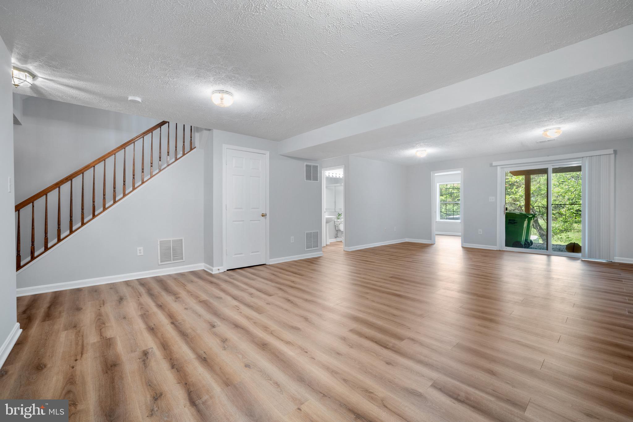 ISLAND CREEK - Residential