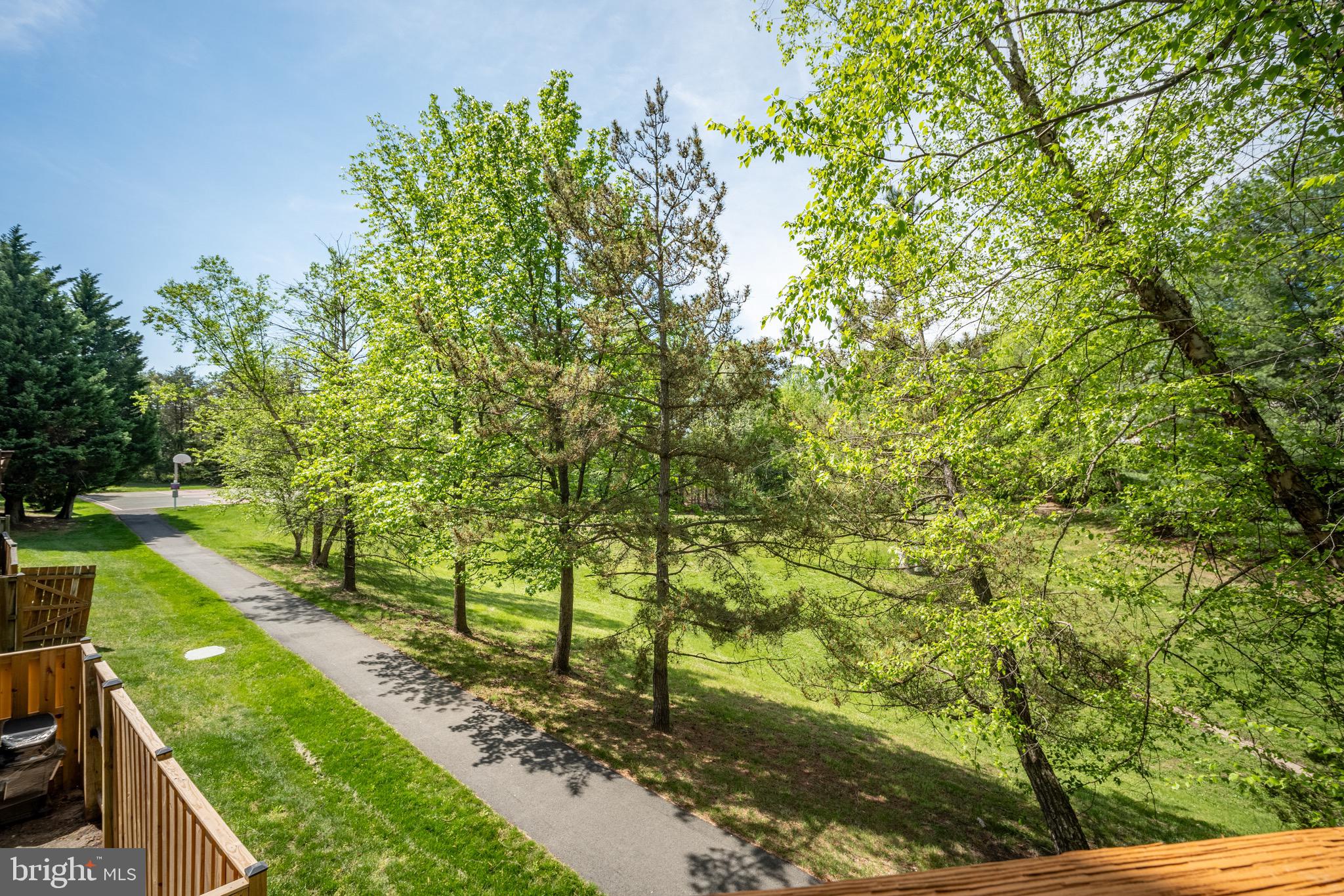 ISLAND CREEK - Residential