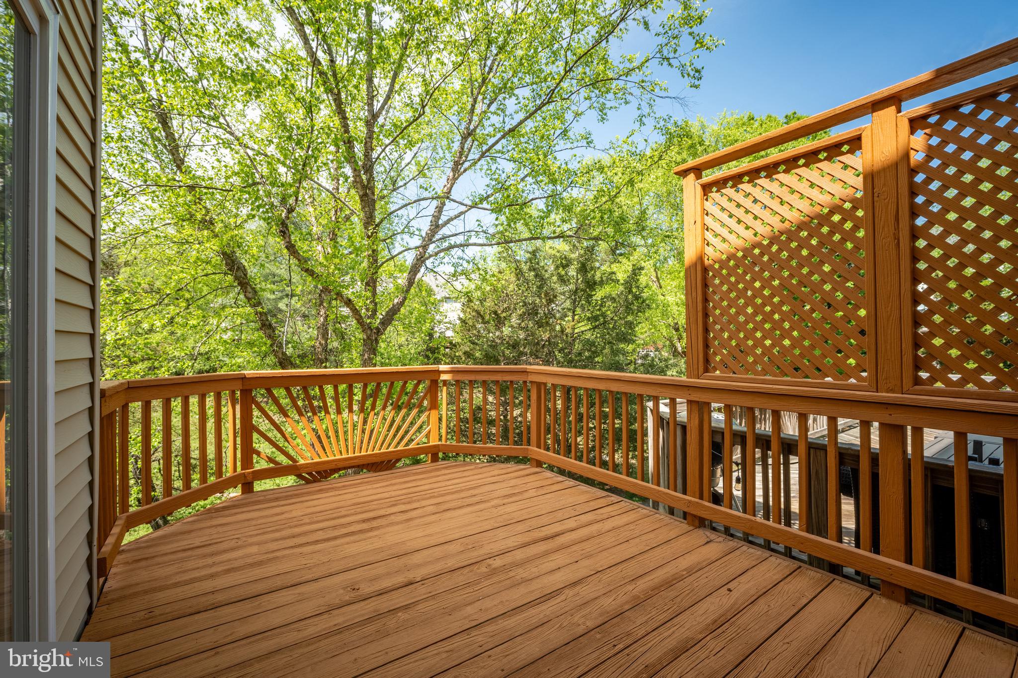 ISLAND CREEK - Residential