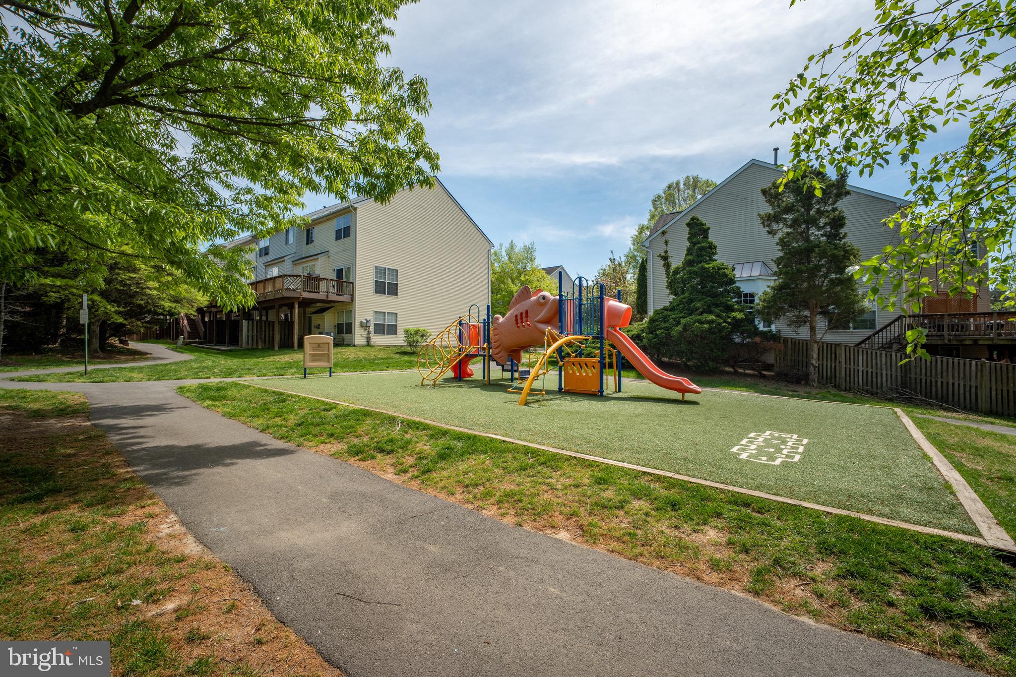 ISLAND CREEK - Residential