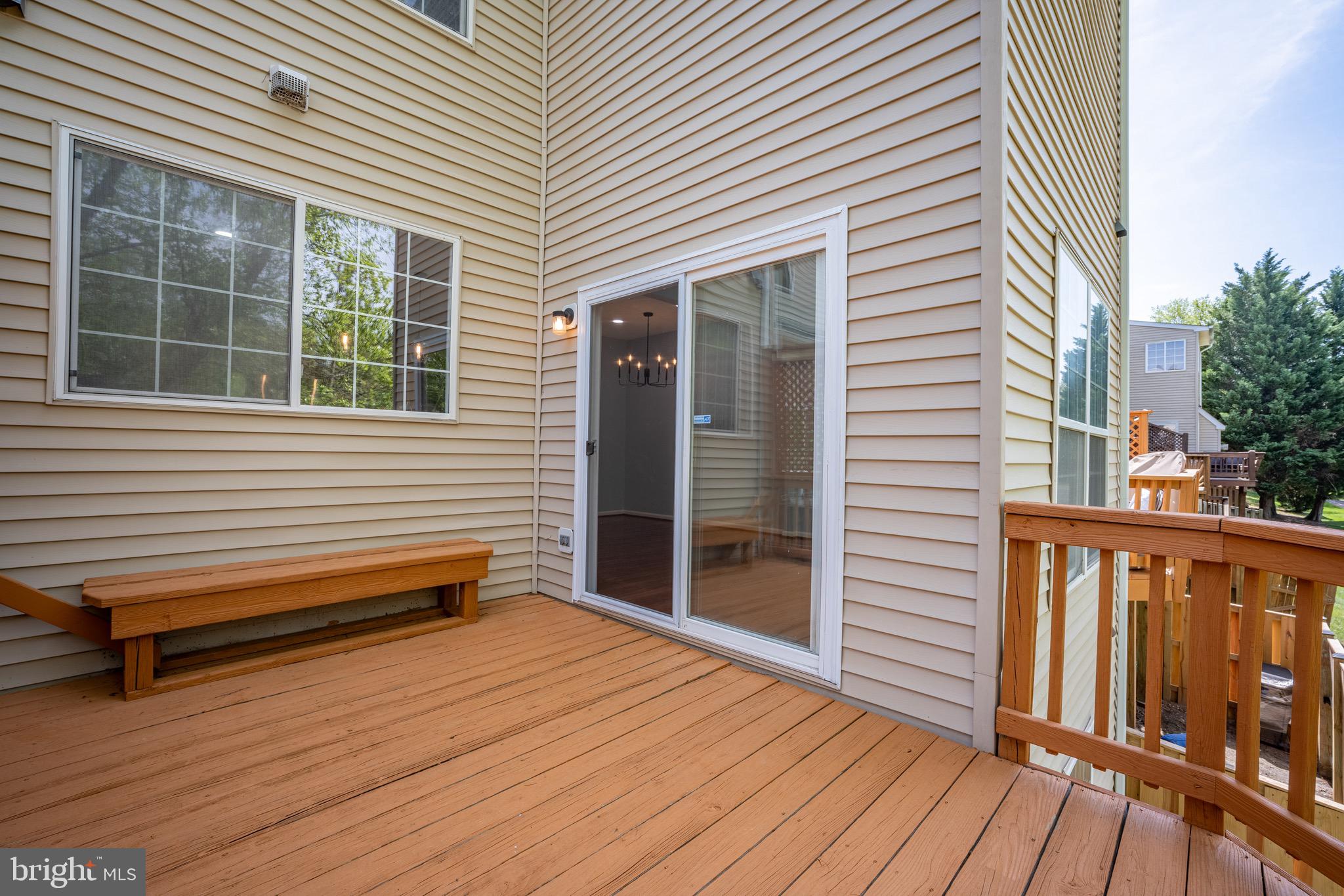 ISLAND CREEK - Residential